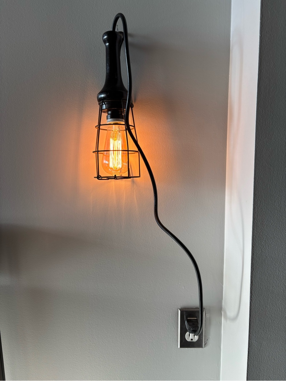 Antique Mechanics Drop-light
